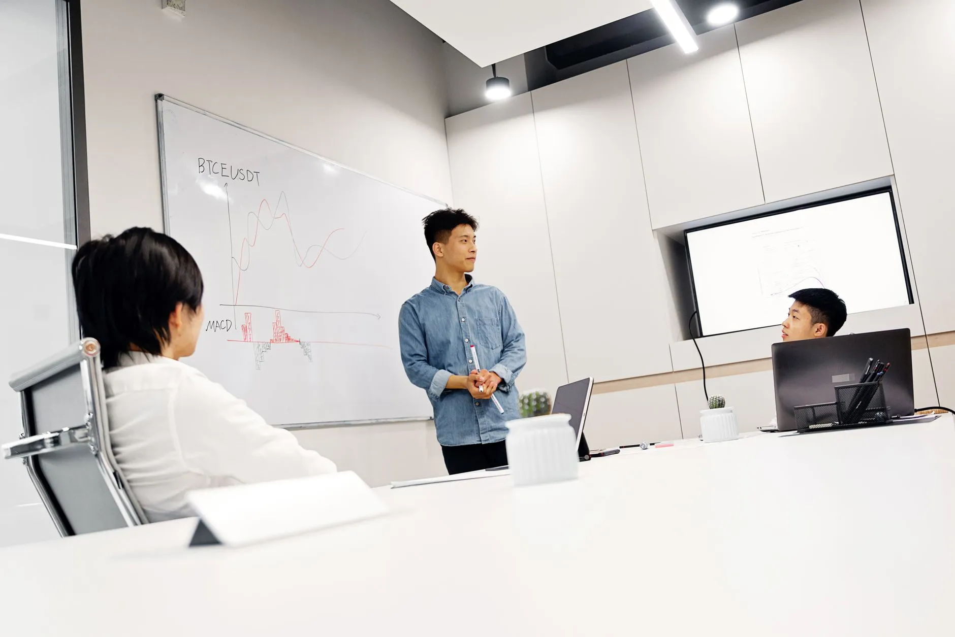 私家团对比自由行：云上优途秘境摄影之旅的优势分析